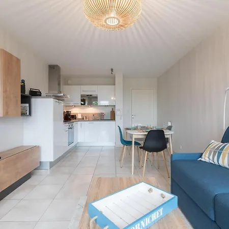 Apartamento Face à La Plage Avec Piscine Chauffée *